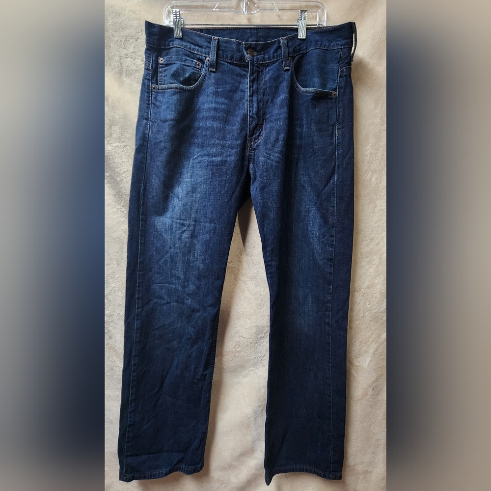 Levi's 569 Classic Blue Straight-Leg Jeans Timeless Style